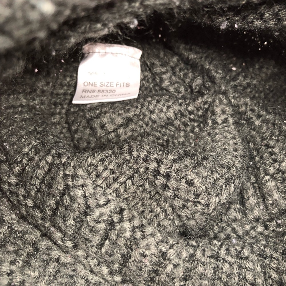 Classic C.C. Beanie Cable Knit Dark Grey OS - Picture 4 of 4